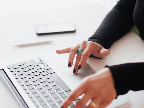 香港銀行開戶指南：匯豐、中銀、渣打政策對比與投資建議