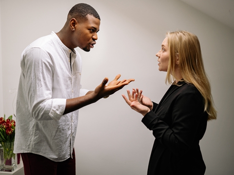 北京外資公司為外籍員工繳社保公積金：是否強(qiáng)制？繳費(fèi)基數(shù)有何規(guī)定？