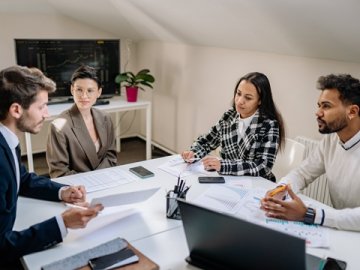 如何查詢香港個人或員工的強積金賬戶信息？